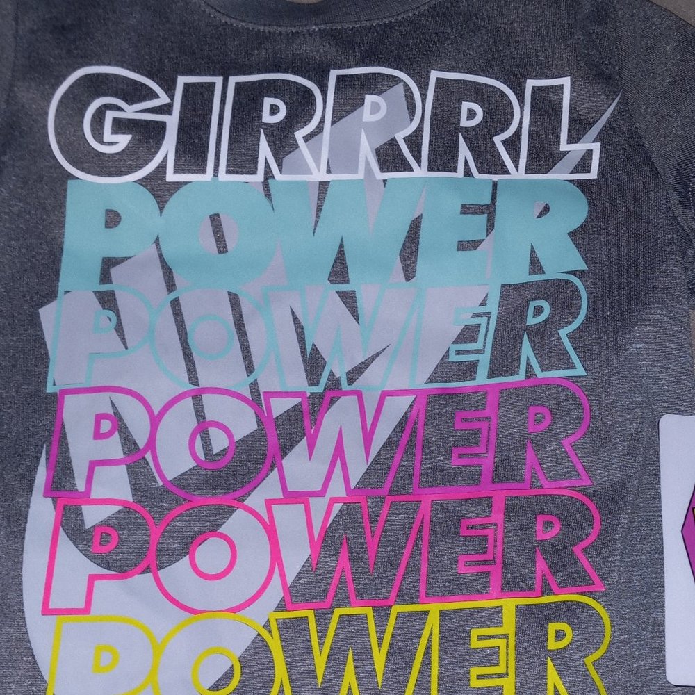 Nike girls athletic t-shirt